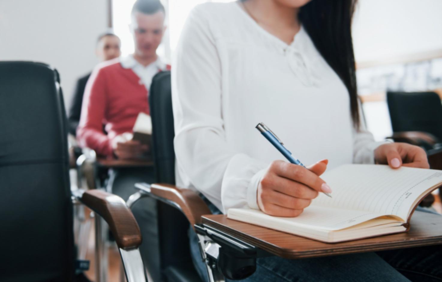 Il nostro team al lavoro durante una sessione di styling professionale